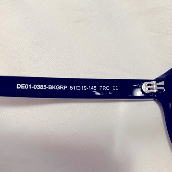 Diff Eyewear Black Sunglasses With Protective Sleeve- New - Picture 6 of 6